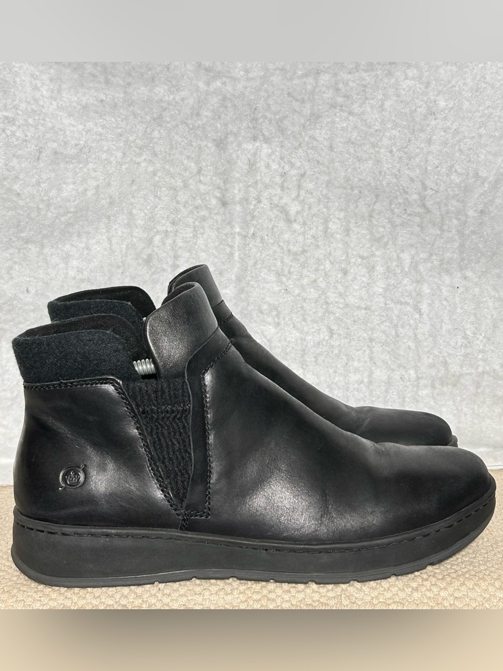 Born Womens Black Leather Zyba Side Zip Ankle Booties Boots Shoes SZ 8 Medium